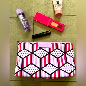 NWT Clinique pouch w 4 new items! Cleanser, makeup remover, eye shadow & mascara